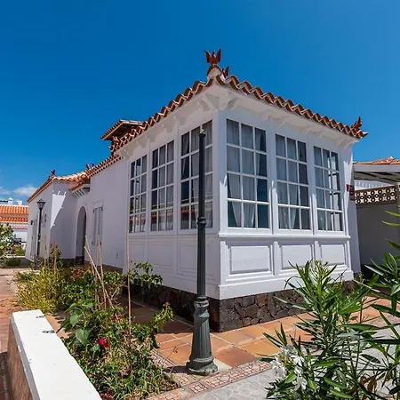 Holiday home Beach House La Caleta *